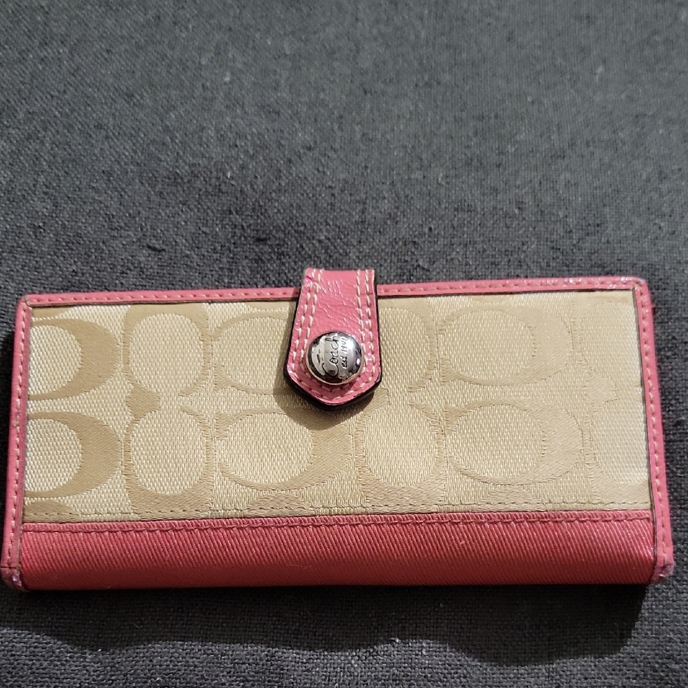 COACH Elegant Pink and Tan Women's Wallet